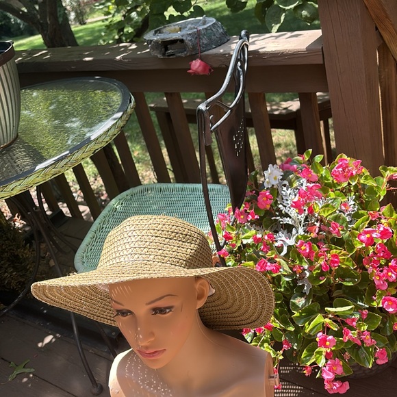 NEW Max Grey Lightweight Very pretty Olive Green Color paper Hat - Picture 3 of 9